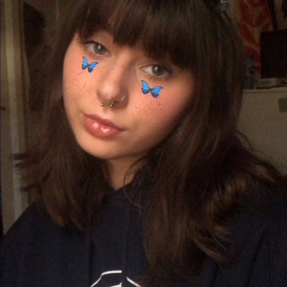 Meet your Posher, Daniella